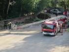 Vatrogasno Vozilo I Dizalica Bez Koje Je Nemogue Napraviti Ovakvu Fotografiju.