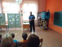 Policajac s roditeljima