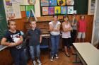 Da Prvi Dan Bude Posebno Lijep Pobrinuli Su Se Uenici 5. Razreda Pripremivi Kratki Program Za Nae Prvaie