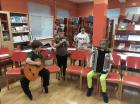 MHK - Izloba Glazbenih Instrumenata U kolskoj Knjinici