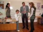 Naelnik Opine olta, Uenicima 1. Razreda Dodjeljuje lanske Iskaznice Otone Knjinice