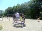 Igramo Se U Parkiu Ispred Muzeja