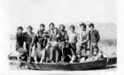 8. A I B 1975.
eljko Vukovi, Slavija Bustruc, Toni Barbir, Daglas Ujdur, Jolanda Veraja, Jadranka Brljevi, Milenko Jurkovi, Tina Brljevi, Niko Jerkovi, eljko Gnje, eljko Dragovi, Ivica Medak, Dario Talaji, Nikola Batinovi, Marija Jerkovi, Feliks Jeli, Silvana Raki, Stanka Batinovi, Mirjana Terke, Mate eli, Davor eli
