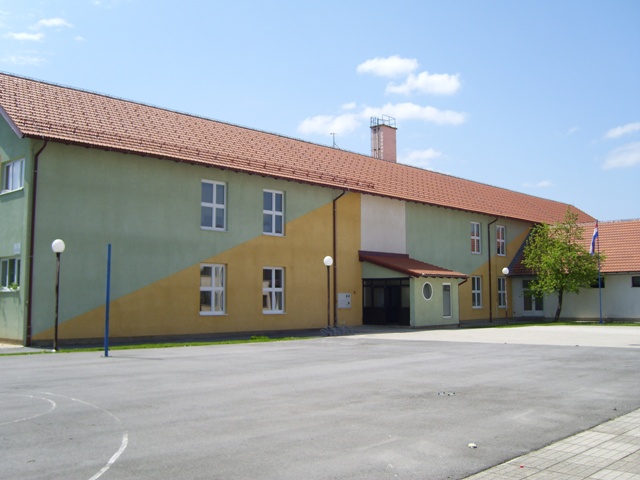 O LUKE PERKOVIA BRINJE