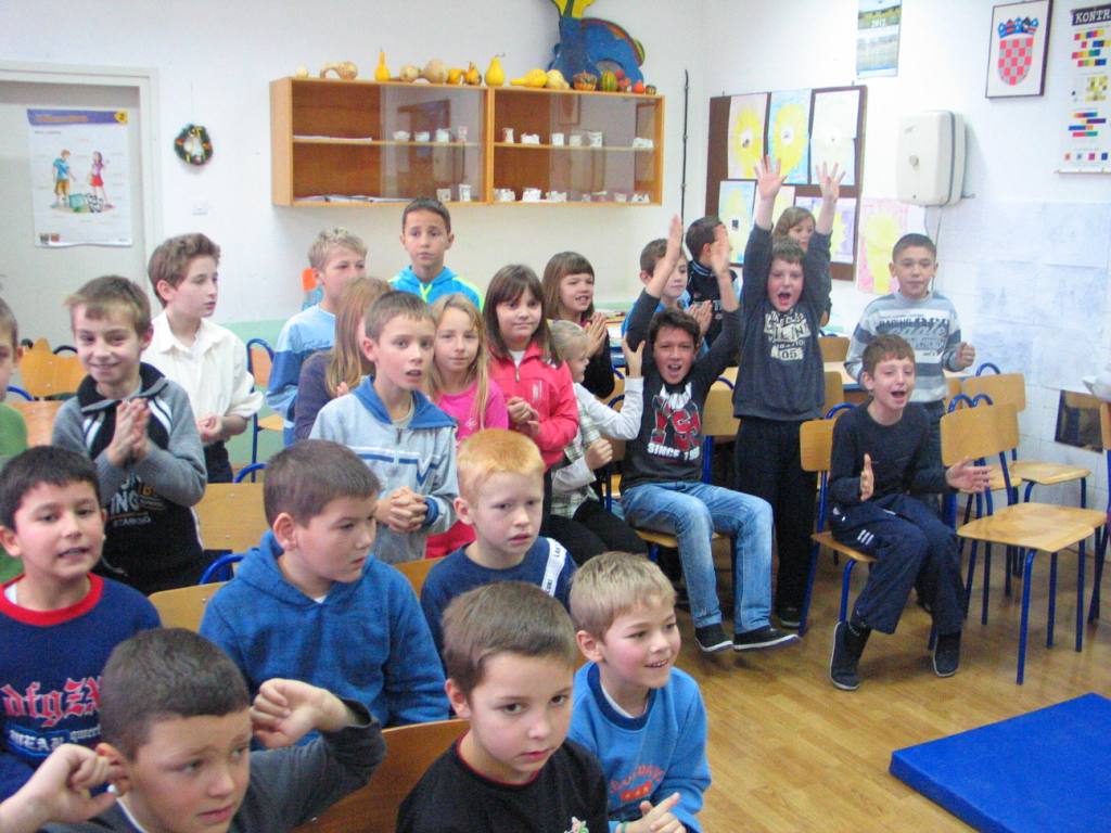 http://os-mikleus.skole.hr/upload/os-mikleus/newsattach/114/Tko_zna_vise_bolje_pro_e....jpg