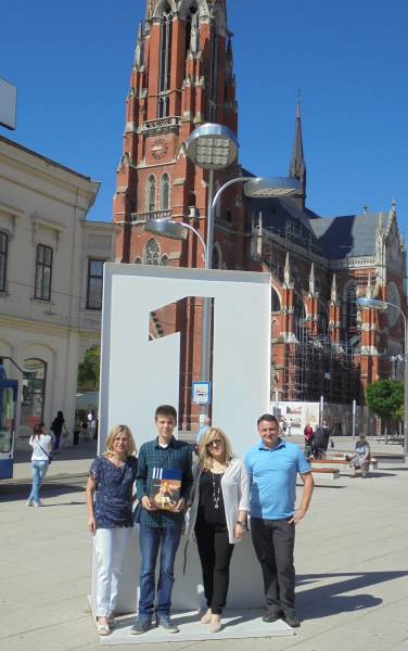 Prijem kod upana, s nastavnicima iz matematike (S. Tobijas), fizike (S. Perokovi) i tehnike kulture (L. Zakanji)