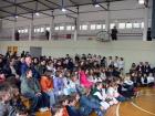 12. 02. Publika Sa Zanimanjem Prati Program