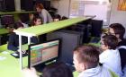 Moe Se Uiniti Kako kolarci Na Raunalu Igraju Popularnu Igru Minecraft Ili Neto Tree, Ali U Biti – Oni Stvaraju Igre!