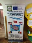 Plakat Projekta U Holu kole
