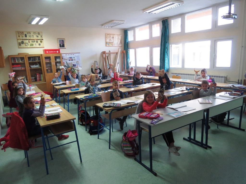 1. a Vera Cvitanovi�