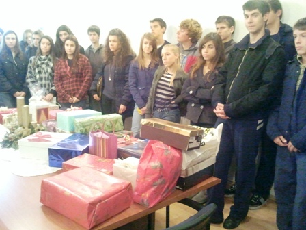 Uenici I. B, u Caritasu ibenik