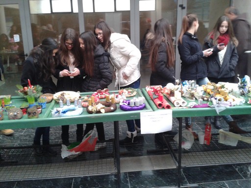 Srednja kola Lovre Montija Knin sajam