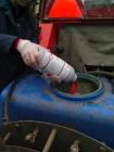 Crveno Ulje Se Koristi Za Suzbijanje Prezimljujuih Oblika Bolesti I tetnika Jabuke. Crveno Ulje Je Trgovaki Naziv, A Aktivne Tvari Su Mu Bakreni Oksid I Parafirano Mineralno Ulje.